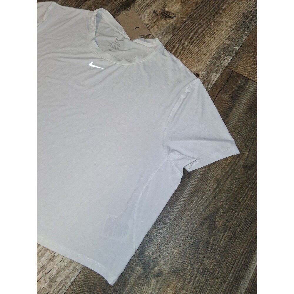 NEW! Women's Nike One Dri-Fit Crop Short Sleeve Tee, White XXL - Picture 3 of 7